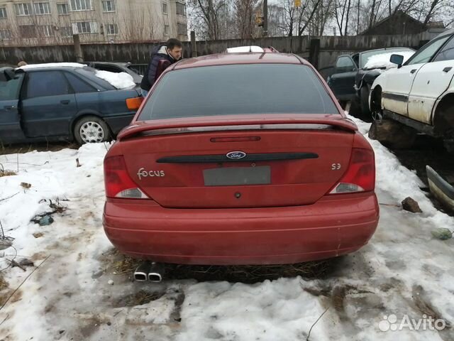 Запчасти б/у на Ford Focus седан 2.0 16V zetec EDD Запчасти б/у на Ford Focus седан 2.0 16V zetec EDD