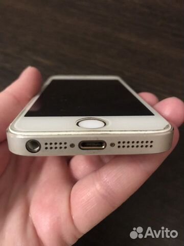Телефон iPhone 5s 32 Гб Телефон iPhone 5s 32 Гб