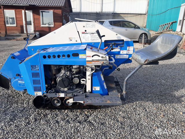 Самоходный Японский пресс-подборщик iseki RBX850