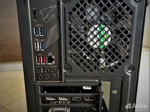 Ryzen 7 3700X / GTX 1080 / Aorus X570 / 16GB / M.2 Ryzen 7 3700X / GTX 1080 / Aorus X570 / 16GB / M.2