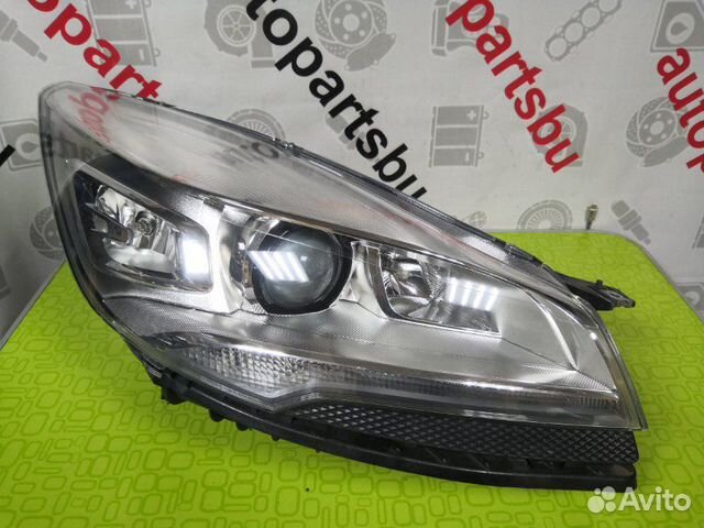 Фара передняя правая Ford Kuga 2 2012-2016 Фара передняя правая Ford Kuga 2 2012-2016