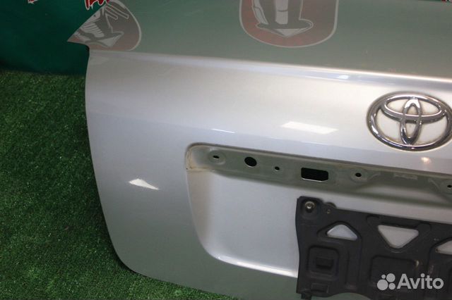 Крышка багажника задняя Toyota Avensis AZT250
