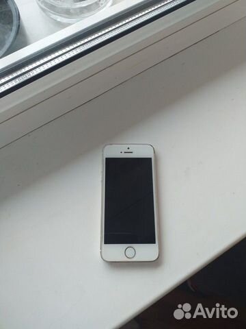 Телефон iPhone 5s Телефон iPhone 5s