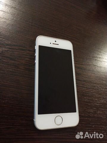 Телефон iPhone