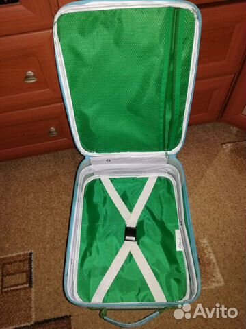 Продам детский чемодан