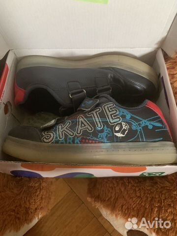 Ботинки со светящейся подошвой