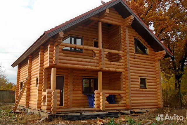 Сруб бани 6х6 м. из бревна с мансардой и верандой