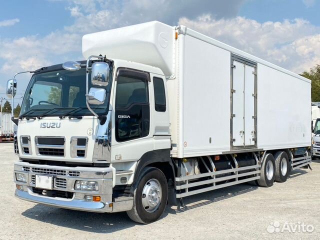 Isuzu Giga фургон реф