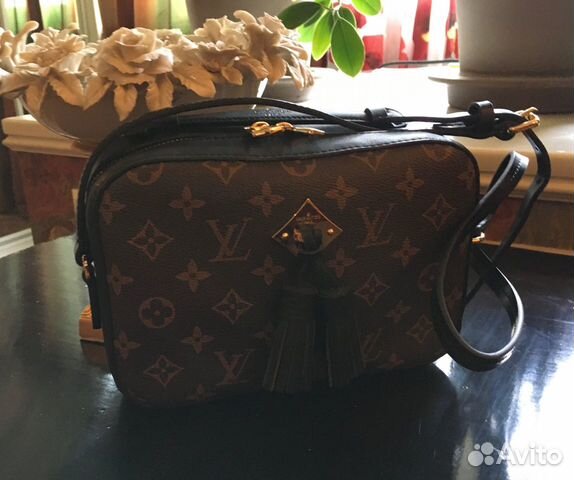 Сумка через плечо Louis Vuitton Сумка через плечо Louis Vuitton
