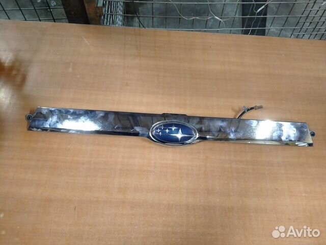 Облицовка багажной двери Subaru Impreza