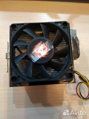 Процессорный кулер с креплением от AMD