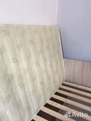 Кровать 200 х 130 и два матраса