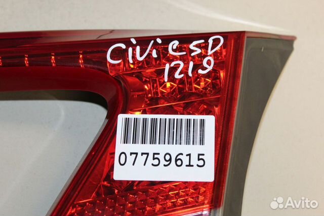 Фонарь в крышку правый Honda Civic 5D