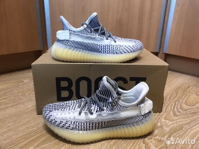 Кроссовки Adidas Yeezy 350 boost Кроссовки Adidas Yeezy 350 boost