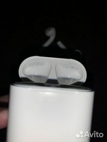 Беспроводные наушники Apple AirPods (1 серии)