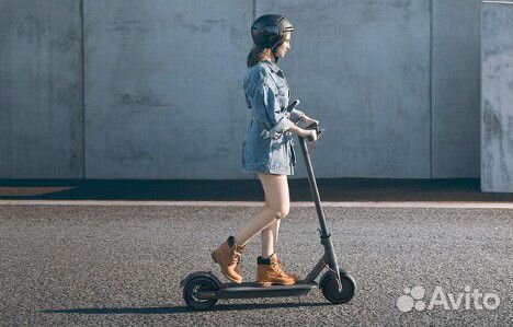 Электросамокат xiaomi mijia M365 PRO новый Электросамокат xiaomi mijia M365 PRO новый