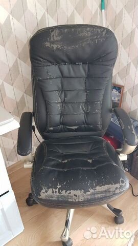 Офисное кресло