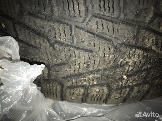 Шины зимние шипованные 235/55/19 Nokian Hakkapelit