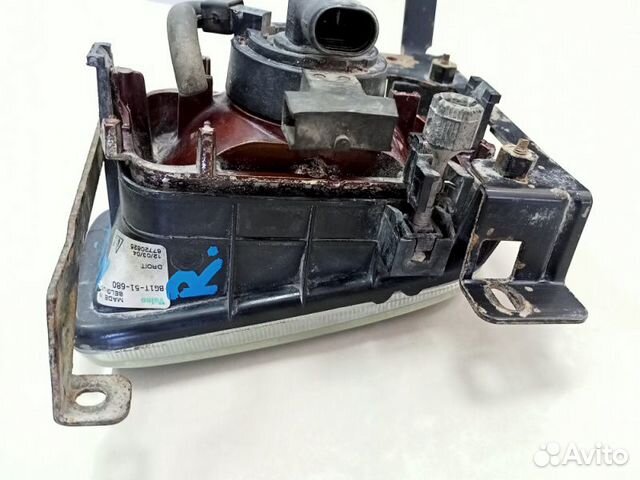 Фара противотуманная правая Mazda 323 Фара противотуманная правая Mazda 323