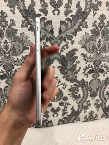 Телефон iPhone 7 +