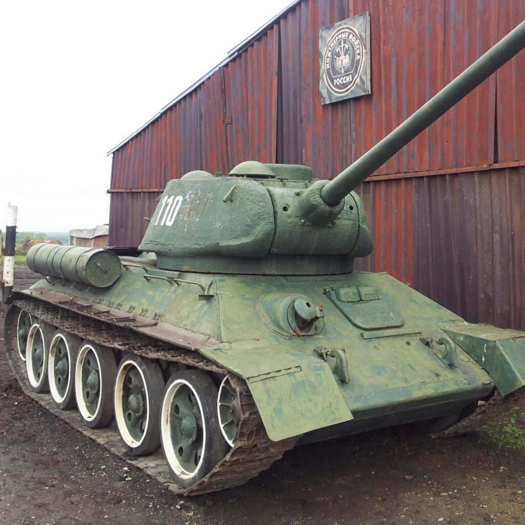 Купить танк рф. Настоящий танк т 34. Сколько стоит танк т34 85. Т-34 на ходу. Танк т34 настоящие.