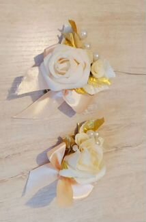 Бутоньерки в петлицу жениха или свидетелей