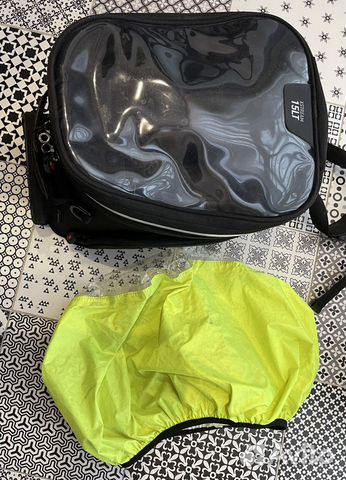 Сумка на бак Givi XS 320 для Africa Twin