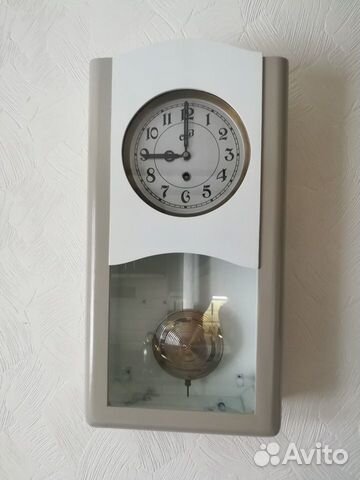 Часы настенные с маятником