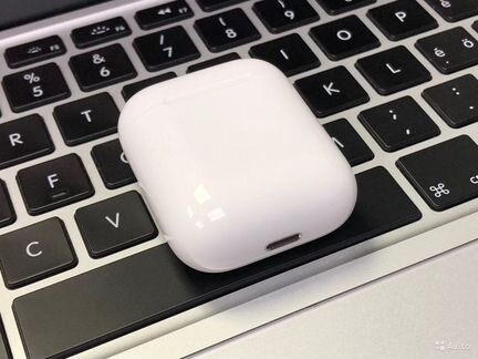 Кейс AirPods фабричный оригинал б/у много
