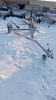 Лодочный прицеп 5,5 м