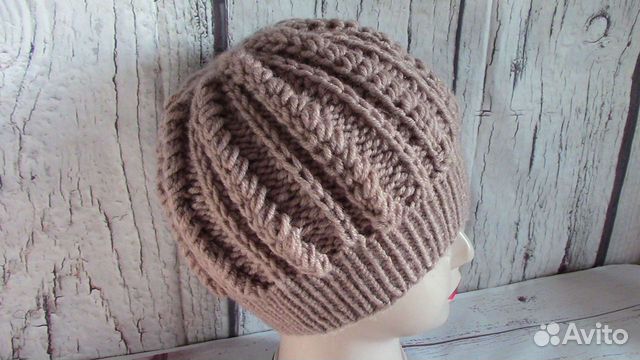 Зимняя тёплая шапка-берет ручной работы