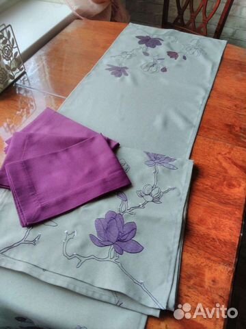Скатерть дорожка 2шт и 4 салфетки