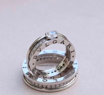 Золотые обручальные кольца Bulgari