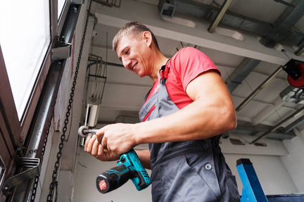 Ремонт секционных ворот/автоматических/рольставней