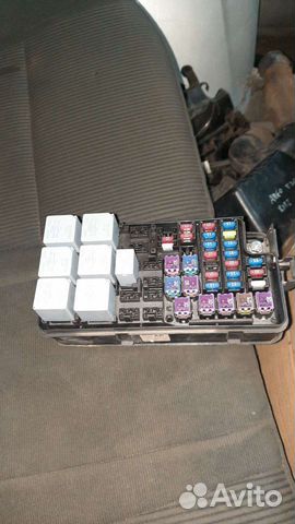 Блок предохранителей подкапотный Шевроле Лачетти