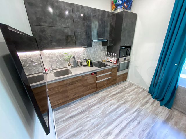 2-к. квартира, 65 м², 1/7 эт.