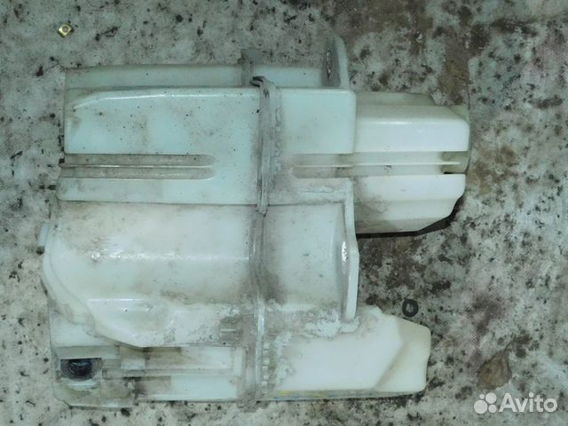 Бачек омывателя вольво s80