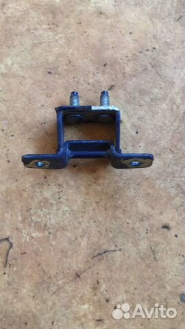 Петля двери багажника Kia Ceed 2007-2012