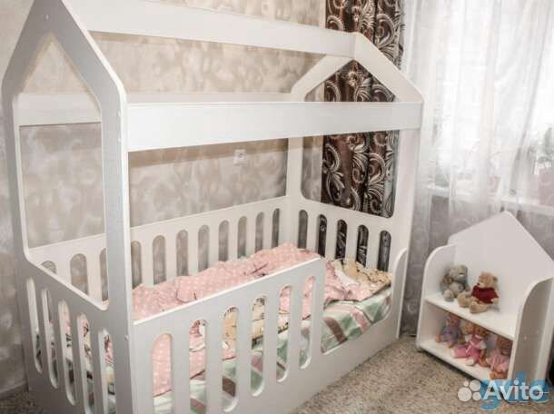 Детская кровать домик