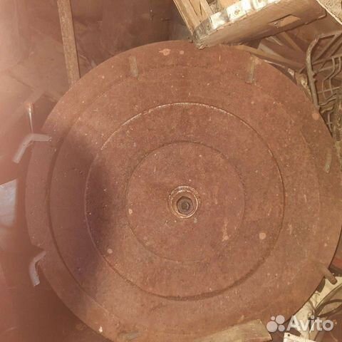 Стенд для правки и ртхтовки колес мотоцикла