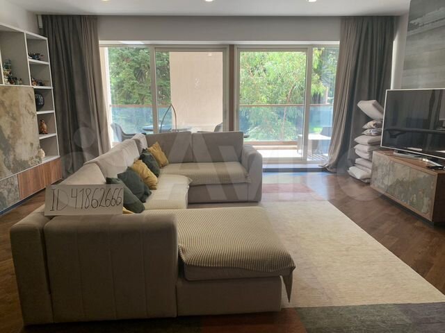 4-к. квартира, 155 м², 1/6 эт.