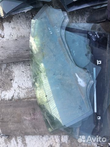 Стекло правой передней двери Фольксваген Пассат b5