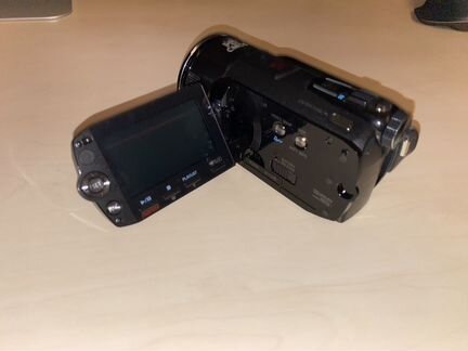 Полупроф-ная видеокамера Canon Legria HF S10