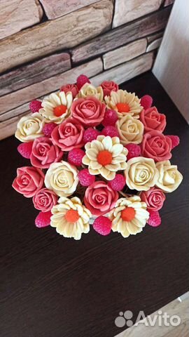 Подарок на День влюблённых. Шоколадные розы