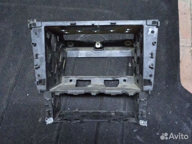 Volkswagen Polo 5 Рамка магнитолы