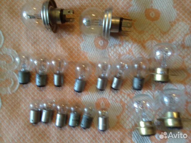 Лампочки для автомобилей в ассортименте СССР, фона