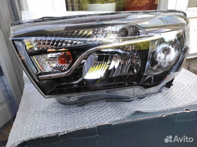 Блок-фара LADA Vesta левая