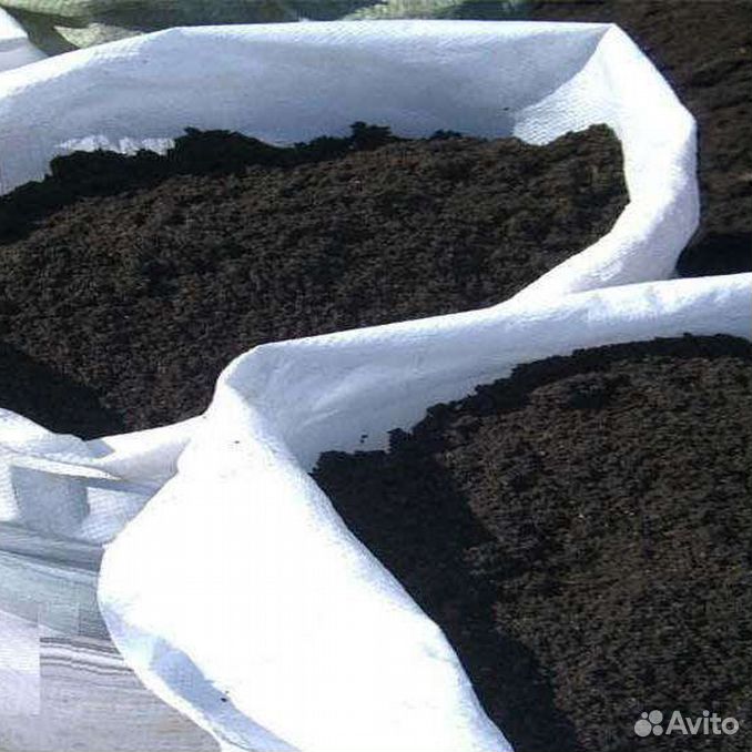 Торф в мешках. Торф и биогумус. Чернозем в мешках. Мешок с землей грунт. Грунт для рассады в мешках.