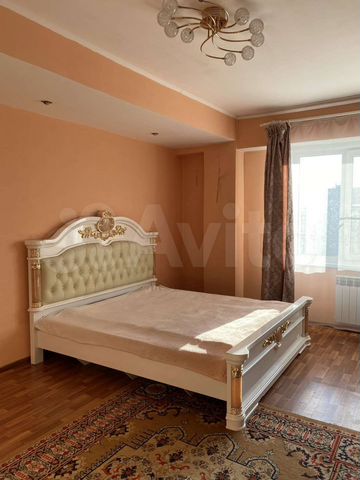 2-к. квартира, 65 м², 9/12 эт.