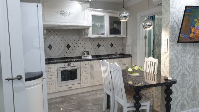 2-к. квартира, 60 м², 4/21 эт.